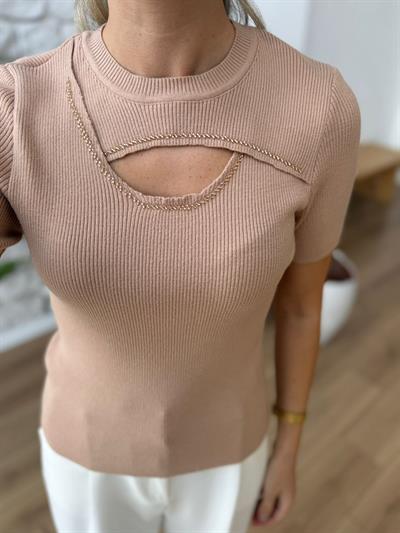 Boncuk Ve Göğüs Dekolteli Sütlü Kahve  Triko