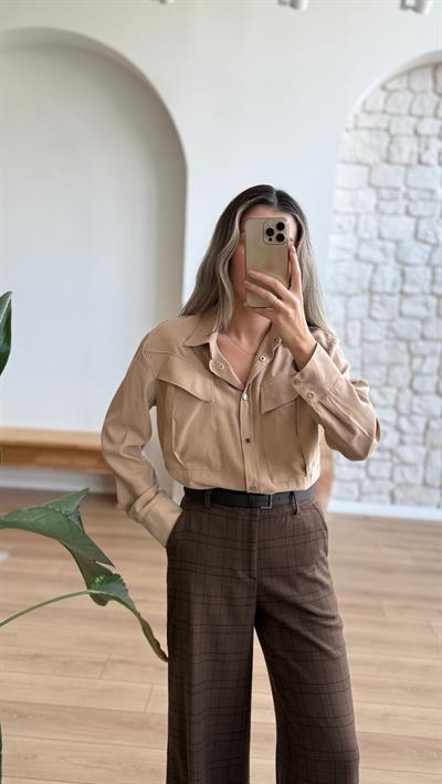 Büyük Cep Detaylı Tensel Gömlek