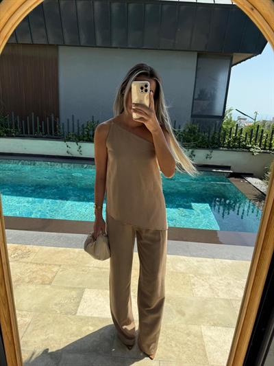 Bej Asimetrik Kesim Bluz-Pantolon Takım