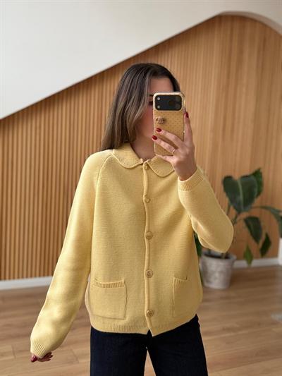 Cepli Düğmeli Sarı Hırka