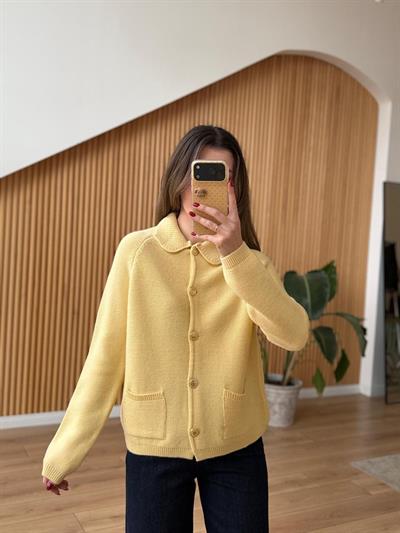 Cepli Düğmeli Sarı Hırka