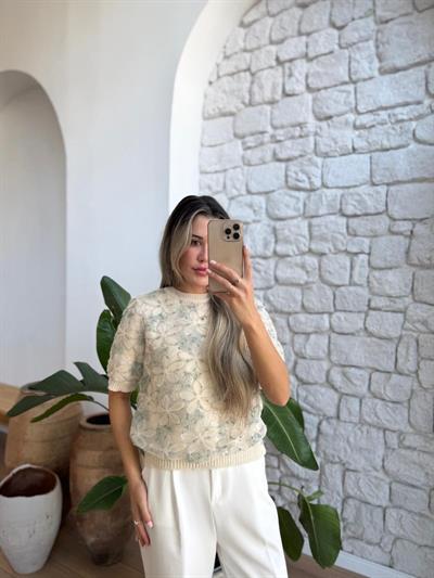 Çiçek Aplikeli Mint Yeşili Nakışlı Triko Bluz