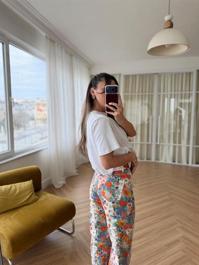 Çiçek Desenli Pantolon