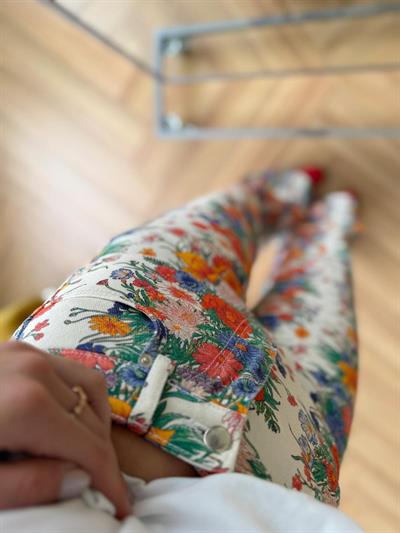 Çiçek Desenli Pantolon