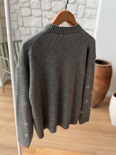 Çiçek Taşlı Triko Kazak