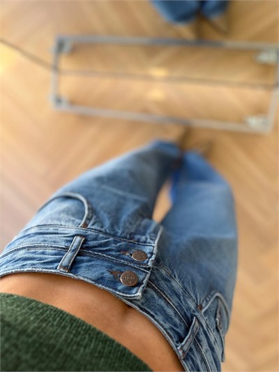 Çift Düğmeli Jean 