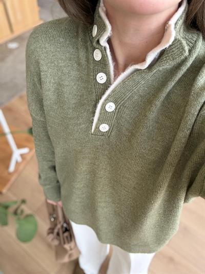 Çift Yakalı Yeşil Kazak