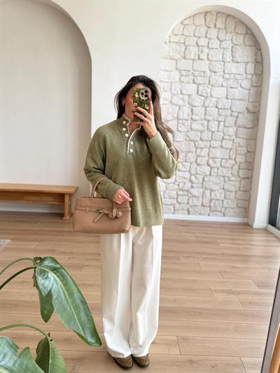 Çift Yakalı Yeşil Kazak