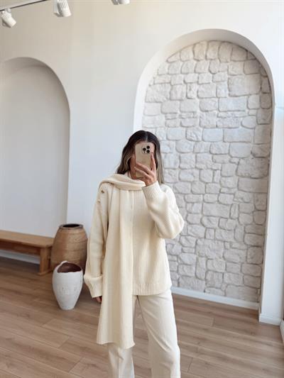 Çıkarılabilir Atkılı Ekru Kazak