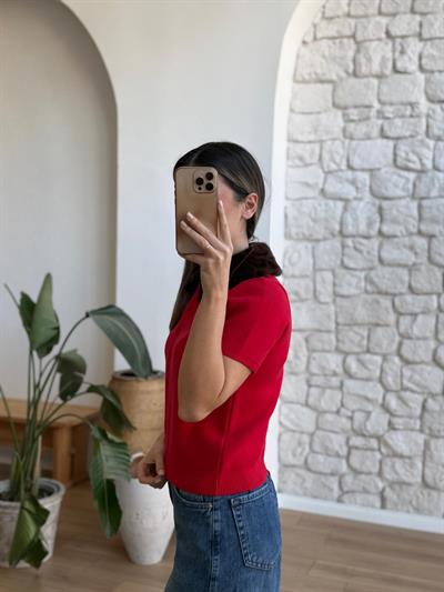 Çıkarılabilir Kürk Yakalı Kırmızı Triko Hırka