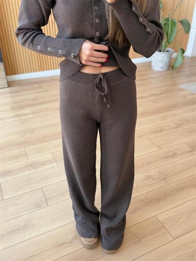 Çıt Çıt Düğmeli Kahverengi Triko Takım 