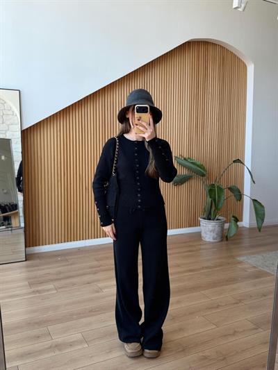 Çıt Çıt Düğmeli Siyah Triko Takım 