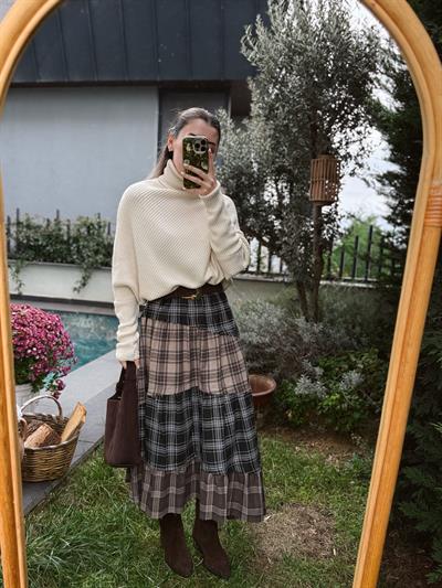 Çok Renkli Ekose Desen Asimetrik Kesim Etek