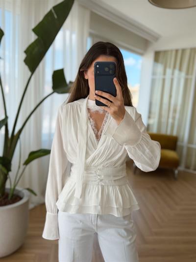 Dantelli Fularlı Beyaz Tensel Bluz