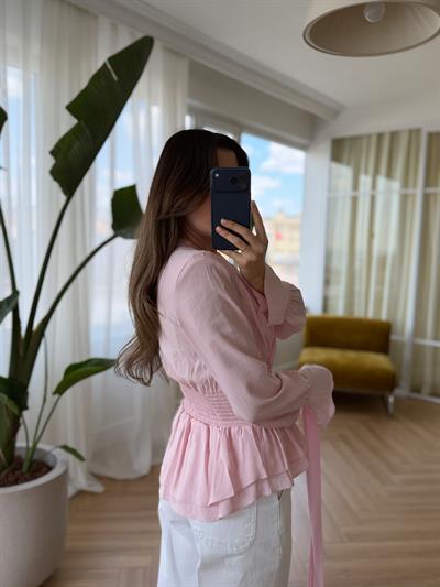 Dantelli Fularlı Pembe Tensel Bluz