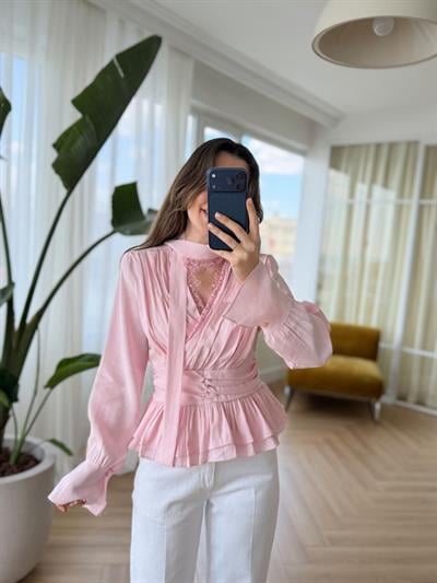 Dantelli Fularlı Pembe Tensel Bluz