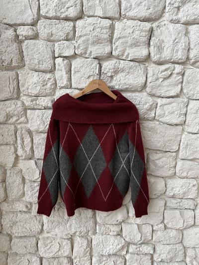 Degaje Yaka Bordo Gri Baklava Desen Kazak
