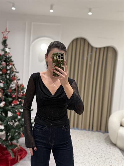 Kayık Yaka Taşlı Tül Bluz