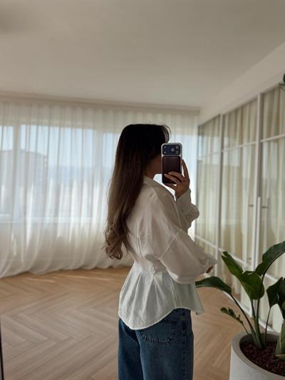 Deniz Yıldızı Broş Detaylı Beyaz Gömlek