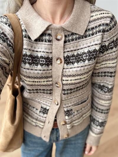 Desenli Bej Rengi Hırka