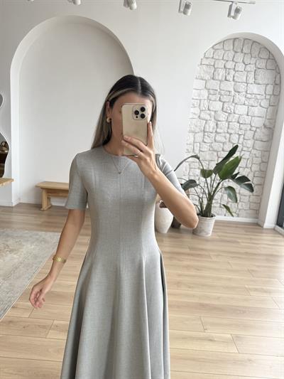 Dikiş Detaylı Gri Elbise