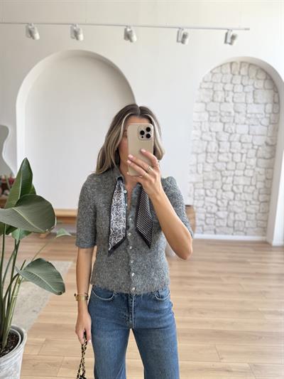 Dova Gri Kısa Kollu Fularlı Triko