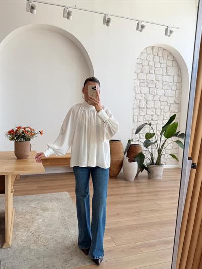 Drapeli Balon Kol Ekru Saten Bluz