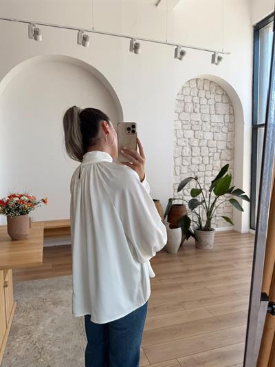 Drapeli Balon Kol Ekru Saten Bluz