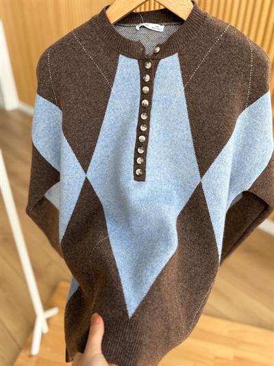 Düğmeli Mavi-Kahve Baklava Desen Kazak