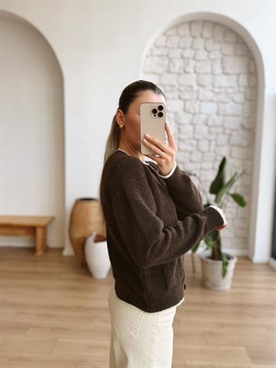 Ekru Biyeli Cepli Kahverengi Hırka