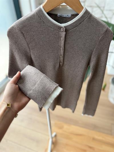 Ekru Biyeli Vizon Düğmeli Triko