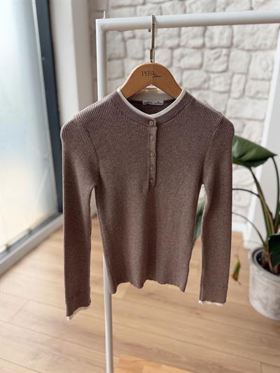 Ekru Biyeli Vizon Düğmeli Triko