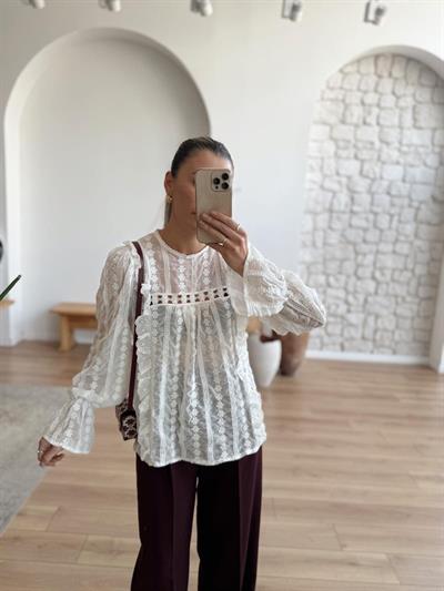 Emma Nakışlı Beyaz Bluz