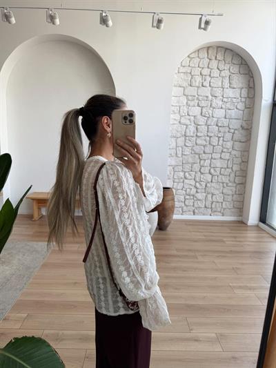 Emma Nakışlı Beyaz Bluz
