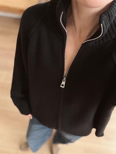 Fermuarlı Reglan Kol Siyah Hırka