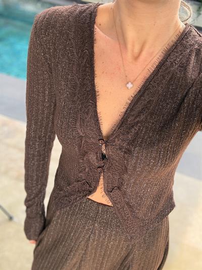 Fitilli ve Dantel Detaylı Örme Kumaş Bluz