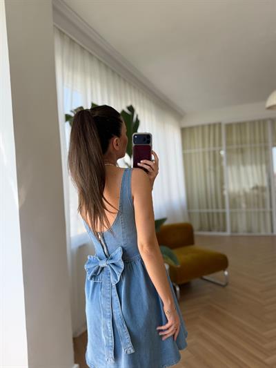 Fiyonk Detaylı Buz Mavisi Denim Elbise