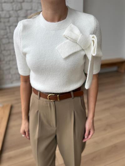 Fiyonk Detaylı Ekru Yumoş Triko Kazak