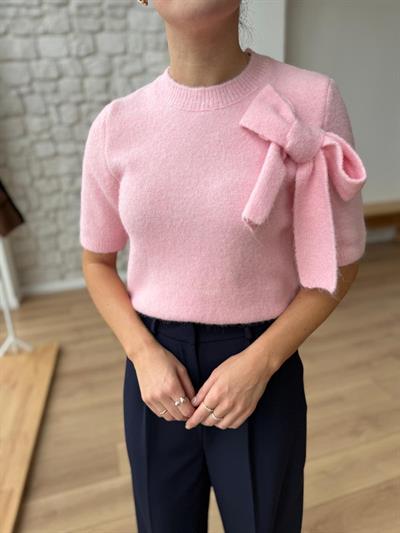 Fiyonk Detaylı Pembe Yumoş Triko Kazak