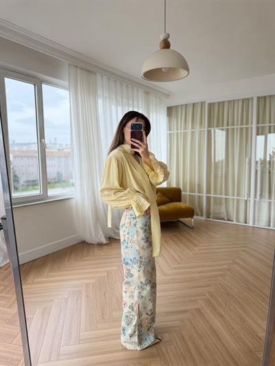 Floral Desen Ekru - Mavi Pantolon