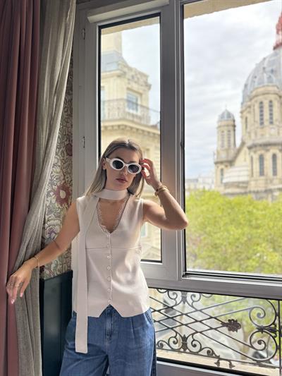 Fularlı Dantel Detaylı Bej Bluz