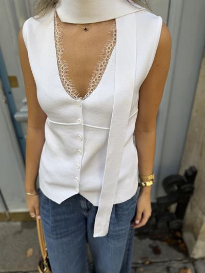 Fularlı Dantel Detaylı Beyaz Bluz