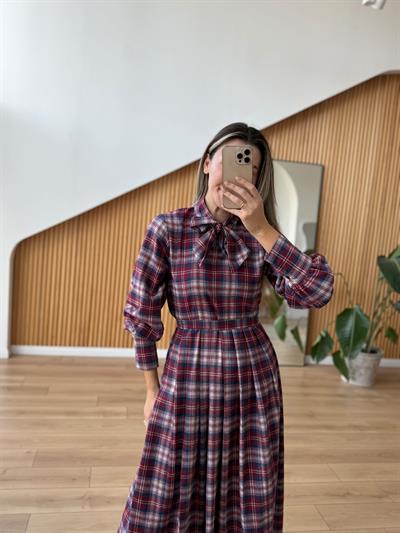 Fularlı Ekose Desen Elbise