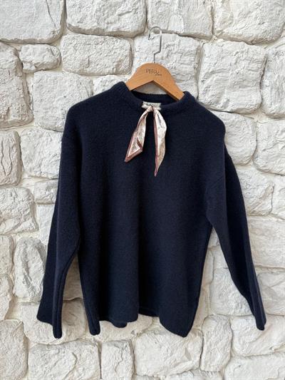 Fularlı Lacivert Kazak