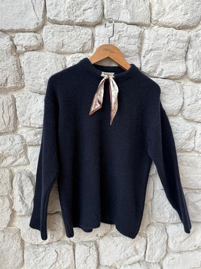 Fularlı Lacivert Kazak