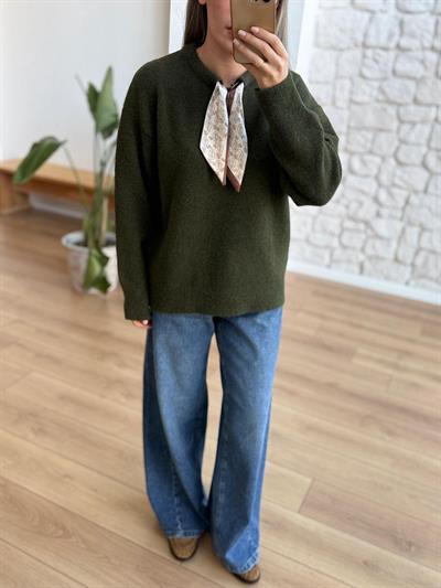 Fularlı Zümrüt Yeşili Kazak