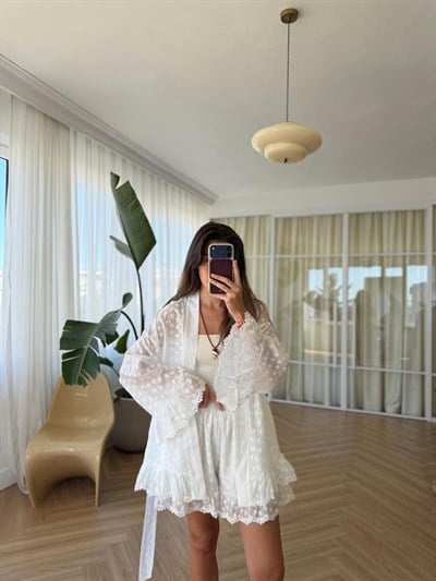 Güpür Detaylı Çiçek Desen Kimono