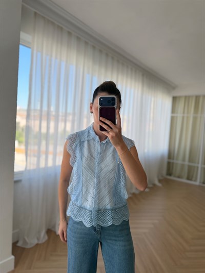 Güpür ve Volanlı Mavi Bluz