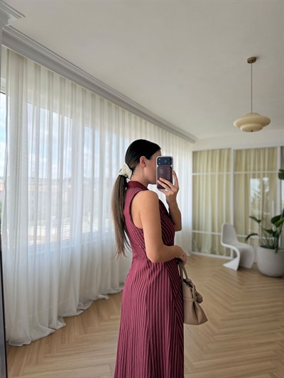 Güpür Yakalı Fermuarlı Bordo Elbise