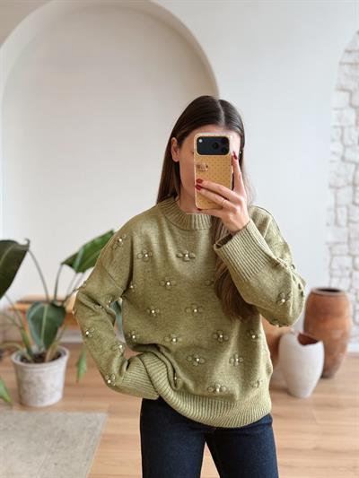 İncili Çiçek Figürlü Yeşil Kazak